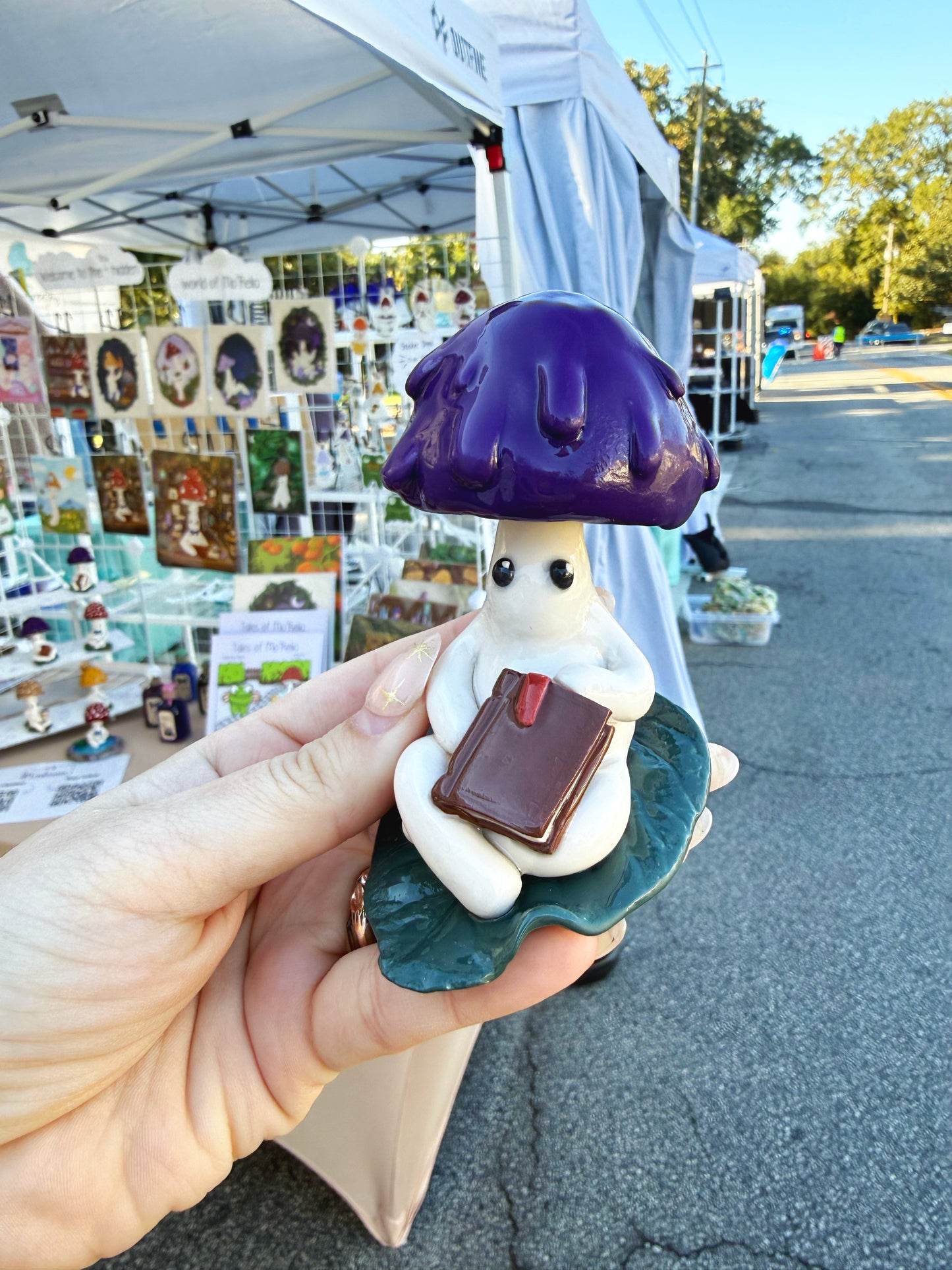 Mini Mushie - Inkheart on a leaf